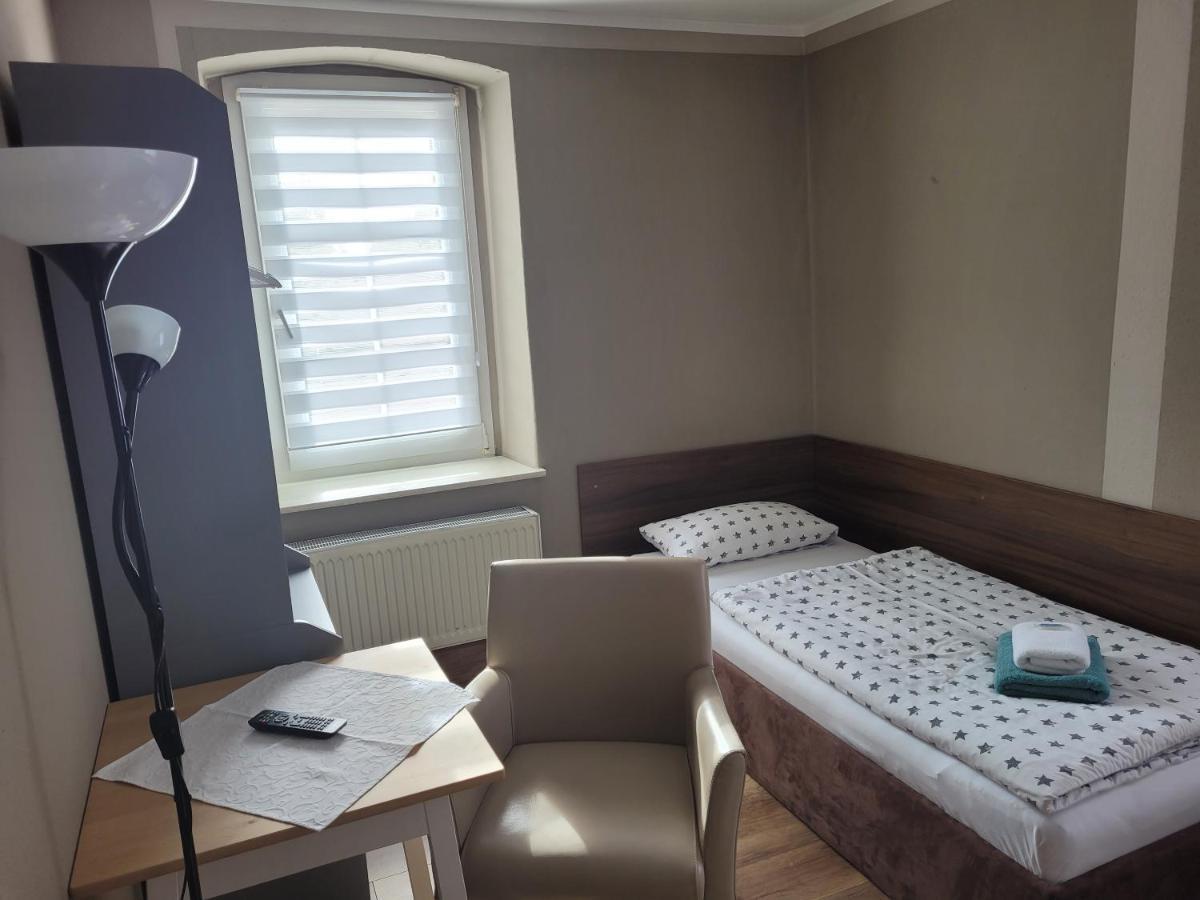 Hotel Und Pension Al Dente Nunchritz Exteriör bild