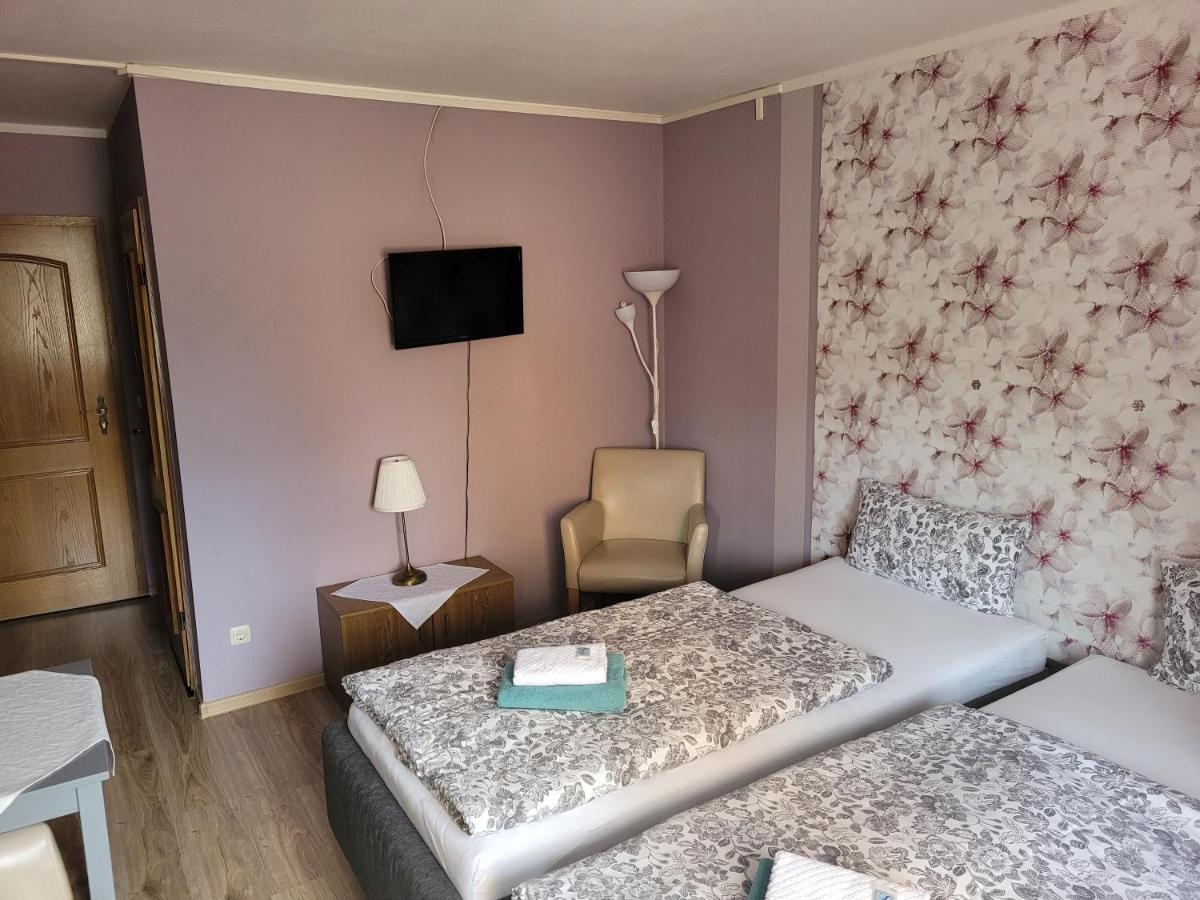 Hotel Und Pension Al Dente Nunchritz Exteriör bild