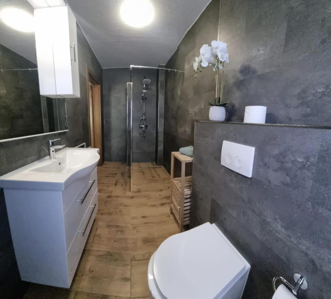 Hotel Und Pension Al Dente Nunchritz Exteriör bild